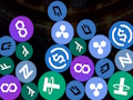 Jogo Mesclar o quebra-cabeça Crypto 2048  online